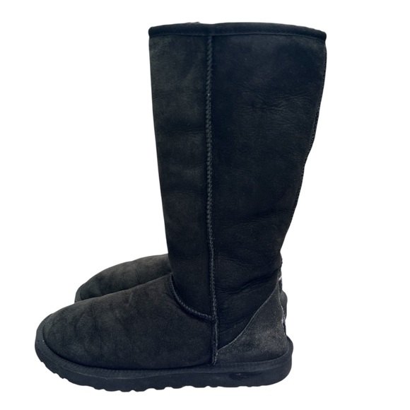 UGG Tall Classic Suede Shearling Boots Women’s Size 8 | Black High Winter Snow - Picture 1 of 12